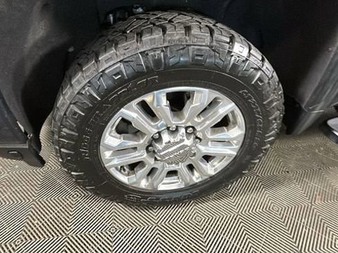Used 2023 GMC Sierra 2500 Denali w/ Denali Ultimate Package AWD/4WD image 10