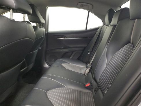Used 2023 Toyota Camry SE image 10
