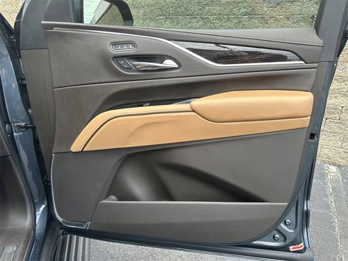 Used 2021 Cadillac Escalade Sport w/ Driver Assist Tech Package image 14