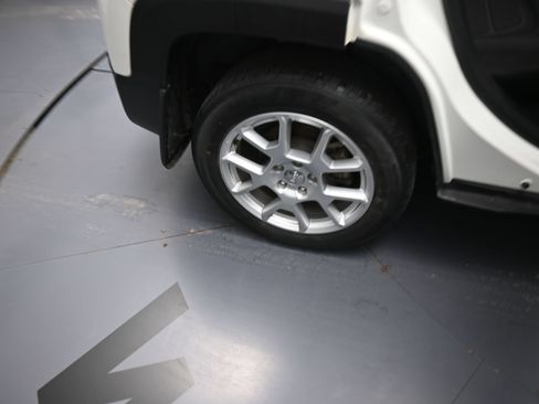 Used 2021 Jeep Renegade Latitude AWD/4WD image 20
