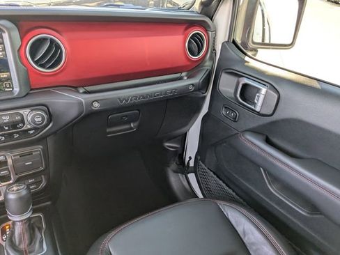 Used 2019 Jeep Wrangler Unlimited Rubicon AWD/4WD image 15