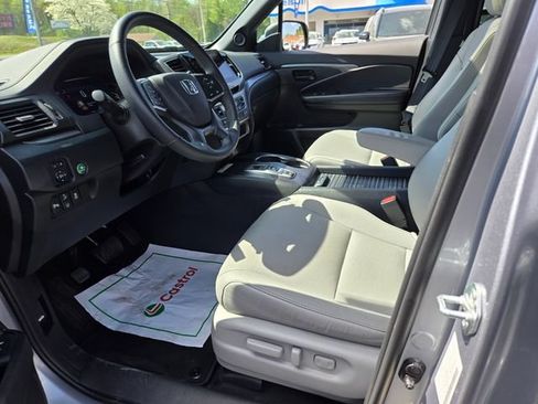 Used 2023 Honda Passport EX-L image 9