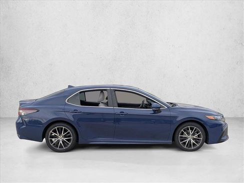 Certified 2023 Toyota Camry SE FWD image 4