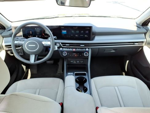 Used 2025 Hyundai Sonata SEL FWD image 20