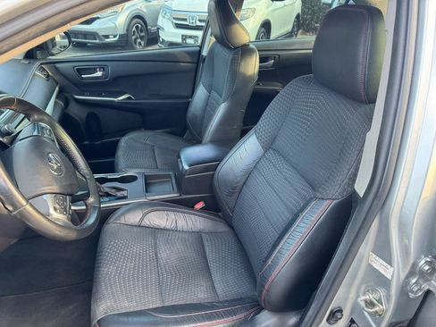 Used 2015 Toyota Camry SE FWD image 10