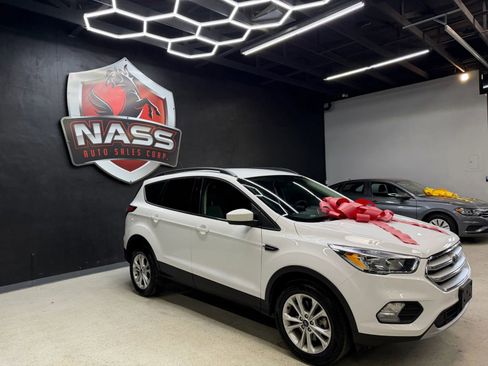 Used 2018 Ford Escape SE AWD/4WD image 9