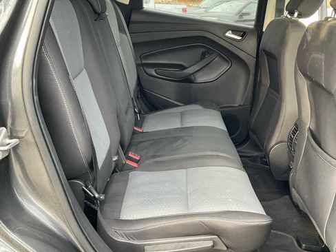 Used 2018 Ford Escape SE image 45