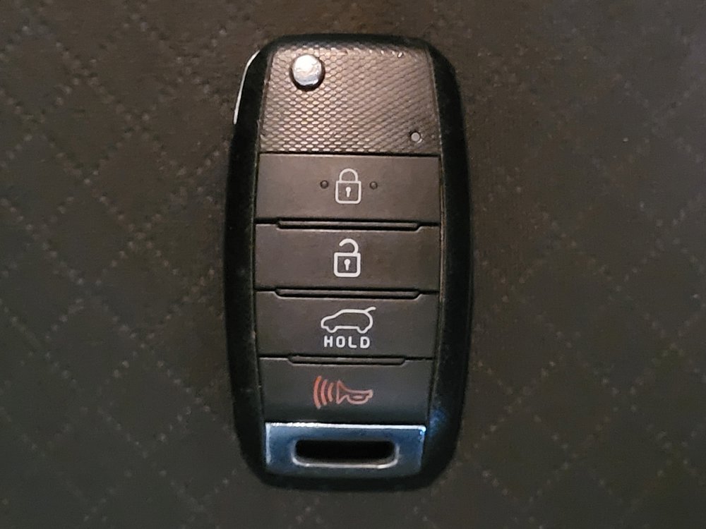 Used 2020 Kia Sorento L FWD image 32