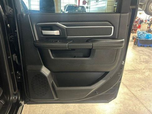 Certified 2025 RAM 2500 Big Horn AWD/4WD image 12