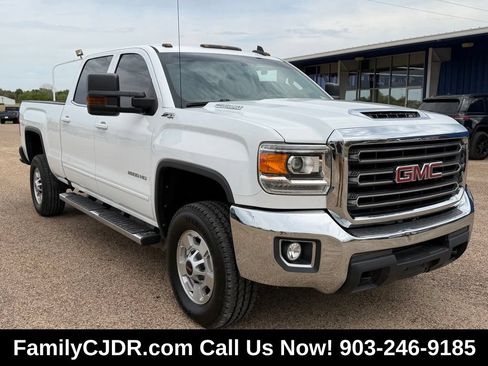 Used 2019 GMC Sierra 2500 SLE w/ SLE Preferred Package AWD/4WD image 1