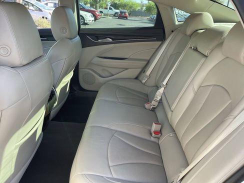 Used 2018 Buick LaCrosse Premium AWD/4WD image 16