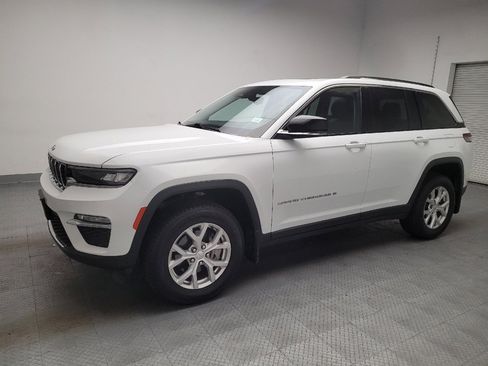 Used 2023 Jeep Grand Cherokee Limited w/ MOPAR Finishing Package AWD/4WD image 2