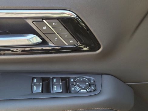 New 2026 Chevrolet Suburban High Country image 17