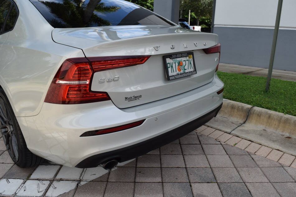 Used 2019 Volvo S60 T5 Momentum w/ Multimedia Package FWD image 19