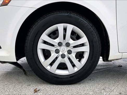 Used 2020 Chevrolet Sonic LT image 11