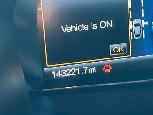 Used 2018 Ford Explorer XLT w/ Equipment Group 202A image 20