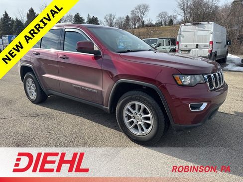 Used 2018 Jeep Grand Cherokee Laredo image 4