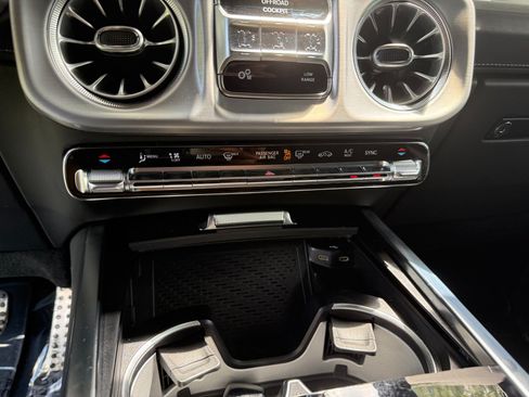 Used 2025 Mercedes-Benz G 63 AMG 4MATIC image 13