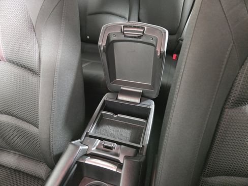 Used 2018 MAZDA MAZDA3 Sport w/ Preferred Equipment Package image 27