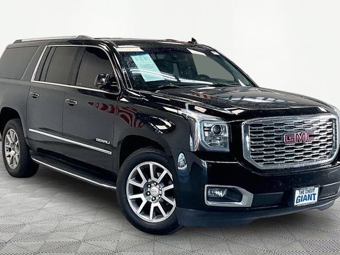 Used 2019 GMC Yukon XL Denali AWD/4WD image 3