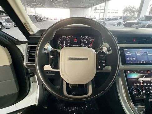 Used 2021 Land Rover Range Rover Sport HST image 15