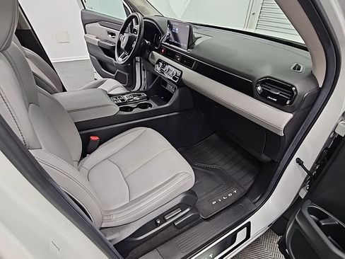 Used 2025 Honda Pilot EX-L image 37