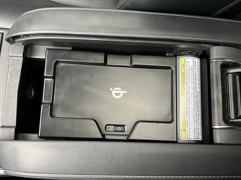 Used 2021 Toyota Highlander XLE image 26