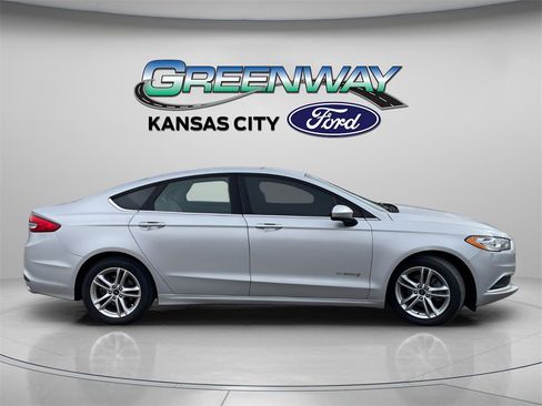 Used 2018 Ford Fusion S image 8