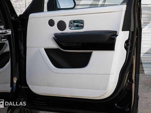 Used 2021 Rolls-Royce Cullinan image 37