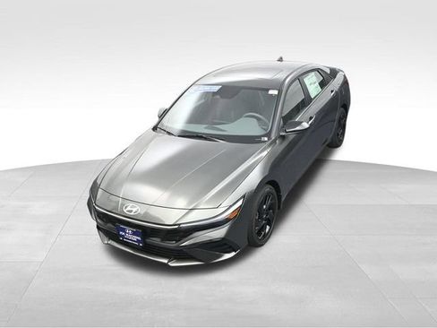 New 2026 Hyundai Elantra SEL Sport Premium FWD image 24