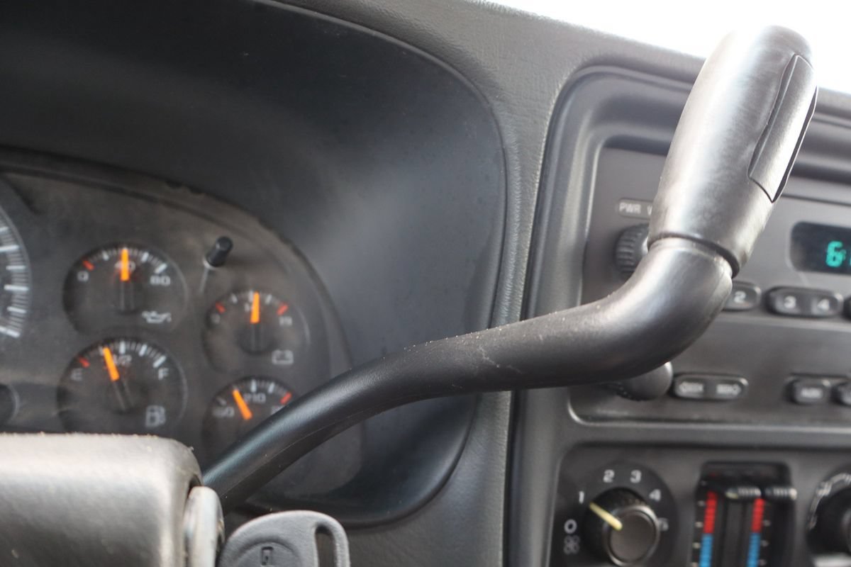 Used 2006 GMC Sierra 2500 W/T RWD image 29