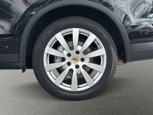 Used 2016 Porsche Cayenne S w/ Premium Plus Package AWD/4WD image 13