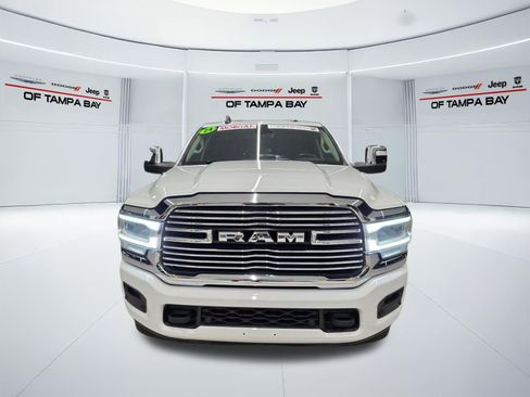 Used 2024 RAM 2500 Laramie AWD/4WD image 9