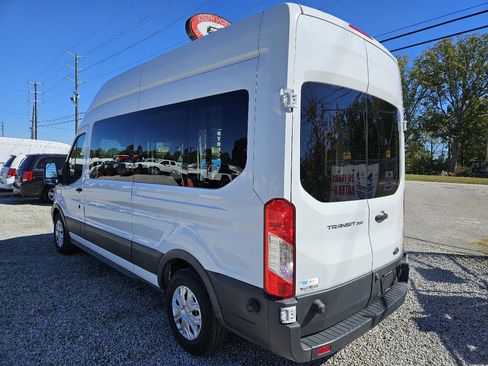 Used 2017 Ford Transit 350 XL image 5