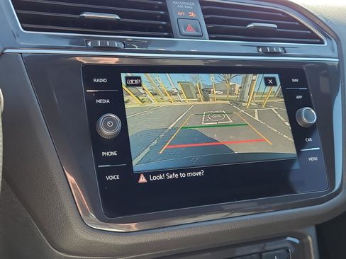 Used 2024 Volkswagen Tiguan SEL R-Line image 20