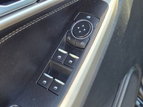 Used 2022 Ford Explorer XLT w/ Equipment Group 202A image 23