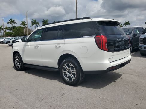 Used 2025 Ford Expedition Active RWD image 7