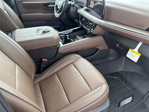New 2026 Chevrolet Suburban High Country RWD image 41