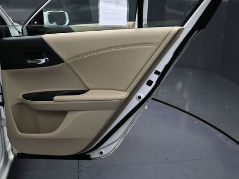 Used 2016 Honda Accord EX-L image 37