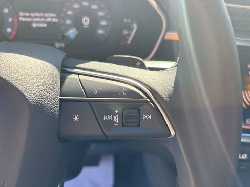 Certified 2025 Audi Q3 2.0T Premium w/ Convenience Package image 23