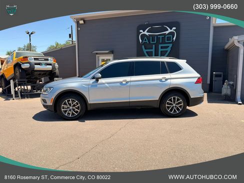 Used 2020 Volkswagen Tiguan SE w/ Panoramic Sunroof Package AWD/4WD image 8