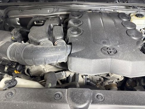 Used 2011 Toyota 4Runner SR5 image 9