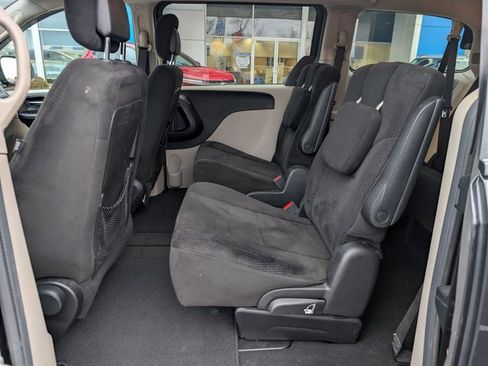 Used 2013 Dodge Grand Caravan SE image 15