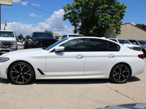 Used 2021 BMW 530i w/ M Sport Package RWD image 6