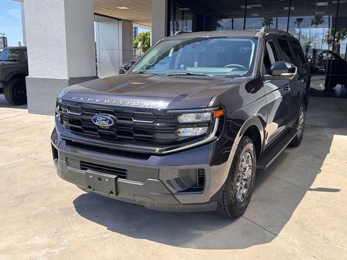 New 2026 Ford Expedition Active RWD image 7