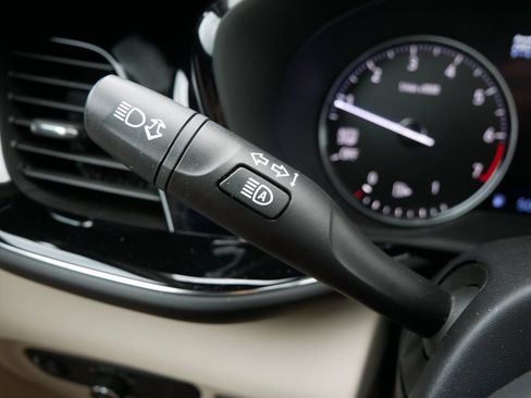 Used 2023 Buick Envision Avenir AWD/4WD image 28