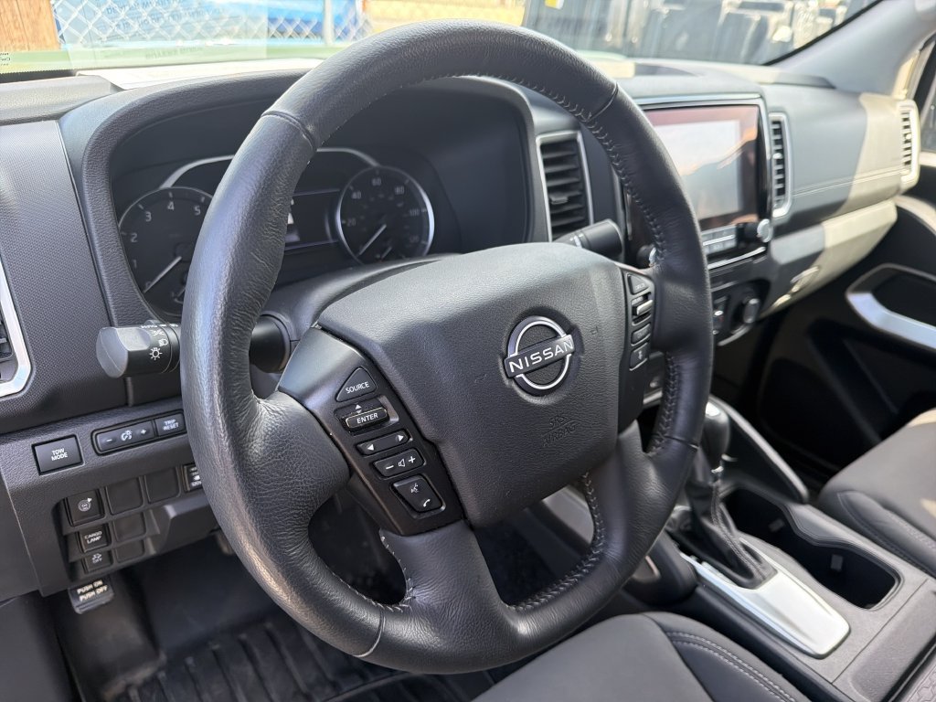Used 2022 Nissan Frontier SV RWD image 11