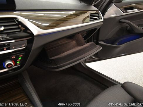 Used 2022 BMW 530i w/ M Sport Package image 37