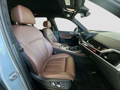 Certified 2024 BMW X7 M60i AWD/4WD image 30