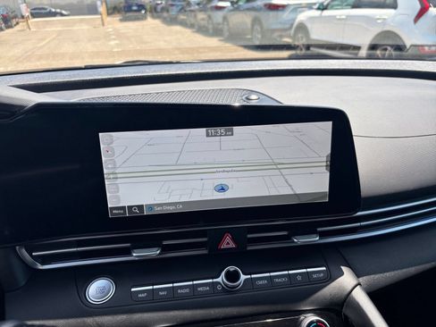 Used 2025 Hyundai Elantra SEL FWD image 20